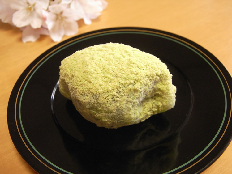 おやつにひとつ和菓子。うぐいす餅