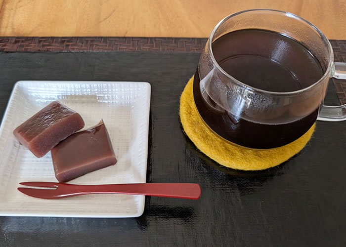 御堀堂の黒外郎