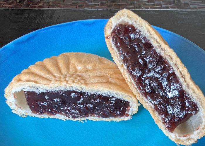 虎屋の最中「弥栄」